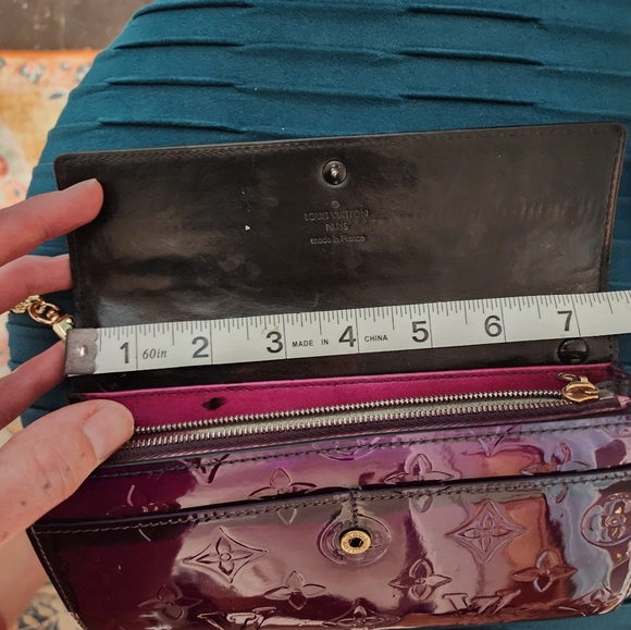 Louis Vuitton Wallet - Picture 8 of 9